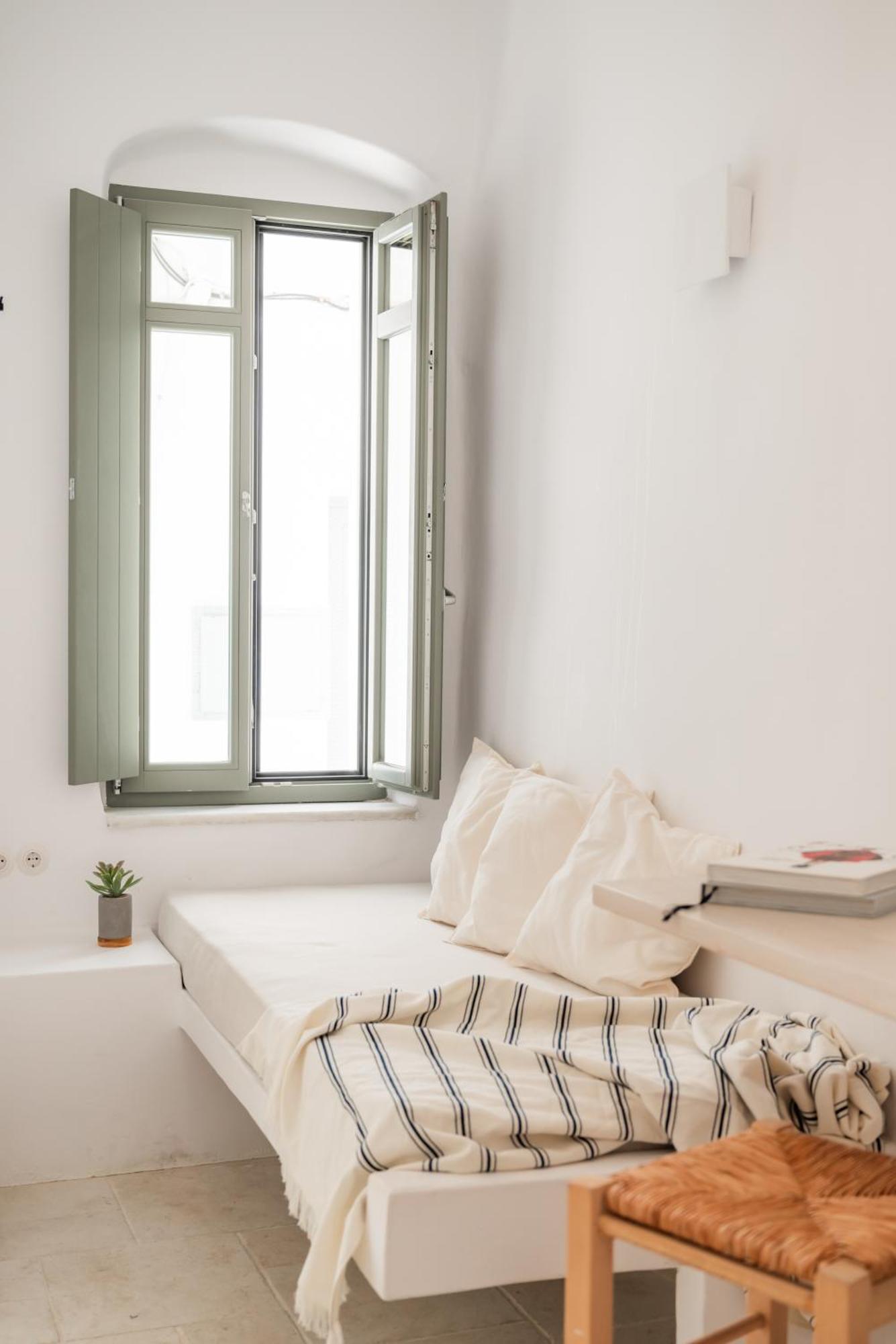 Aniko Suites White Alley Mykonos Town ภายนอก รูปภาพ