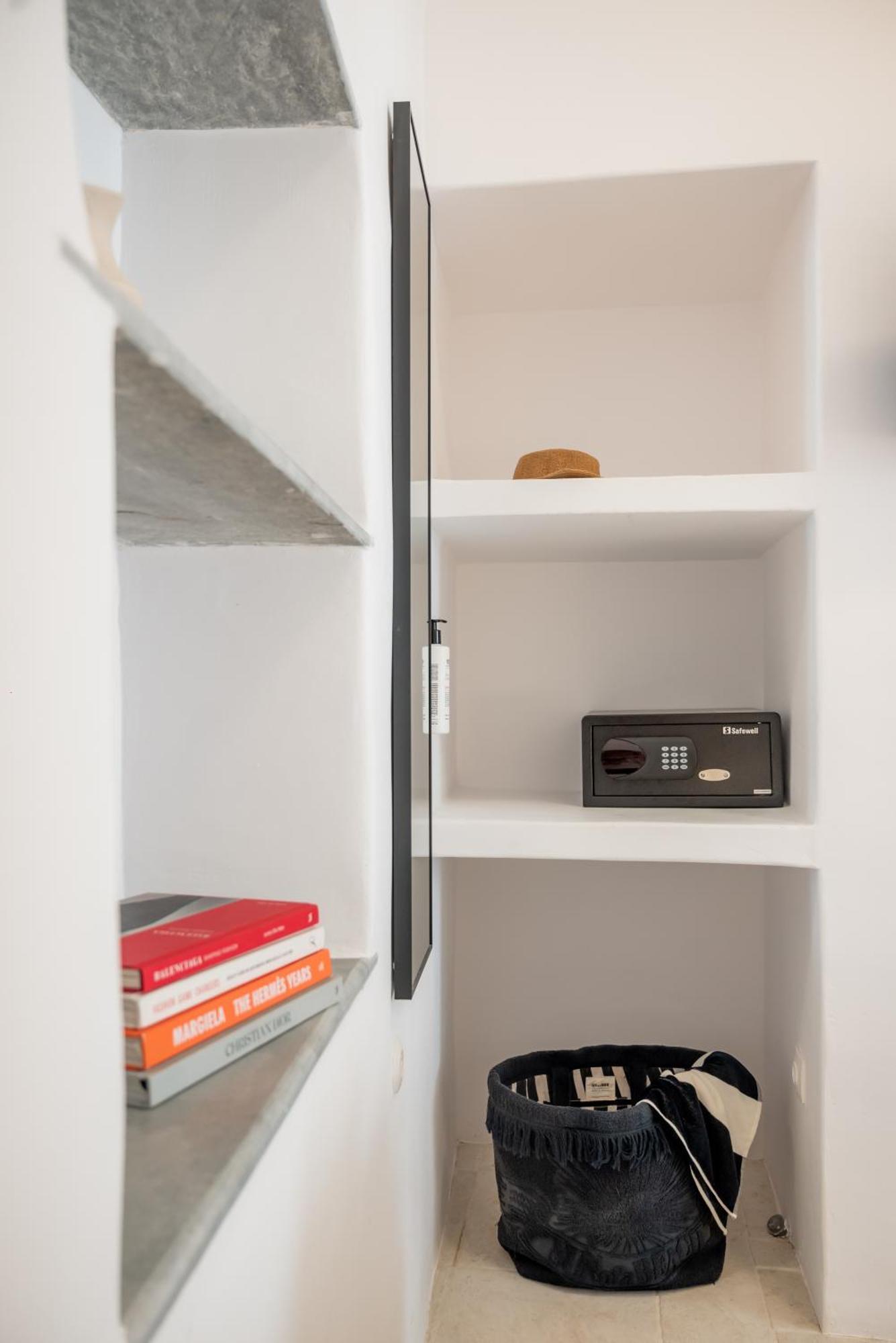 Aniko Suites White Alley Mykonos Town ภายนอก รูปภาพ