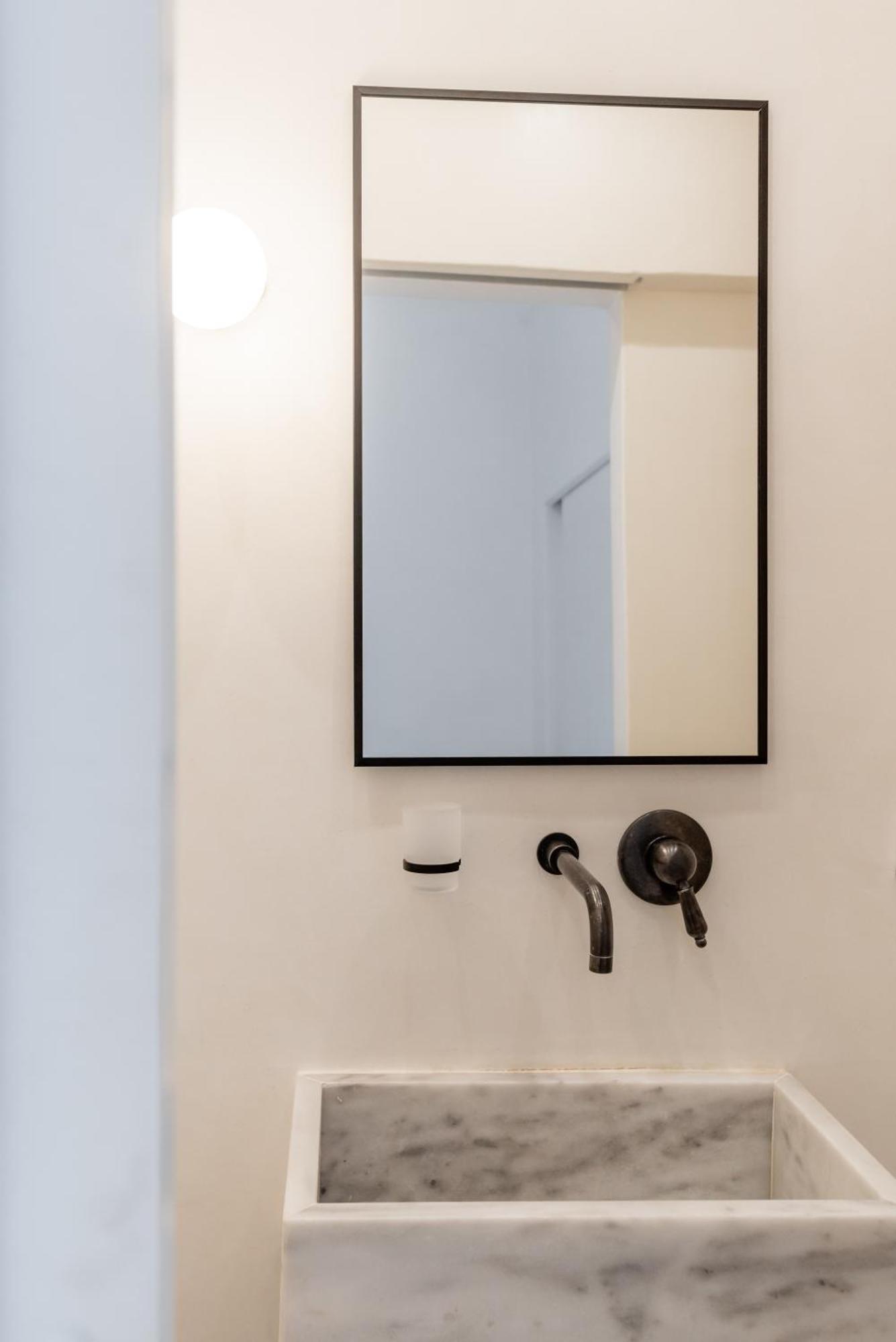 Aniko Suites White Alley Mykonos Town ภายนอก รูปภาพ