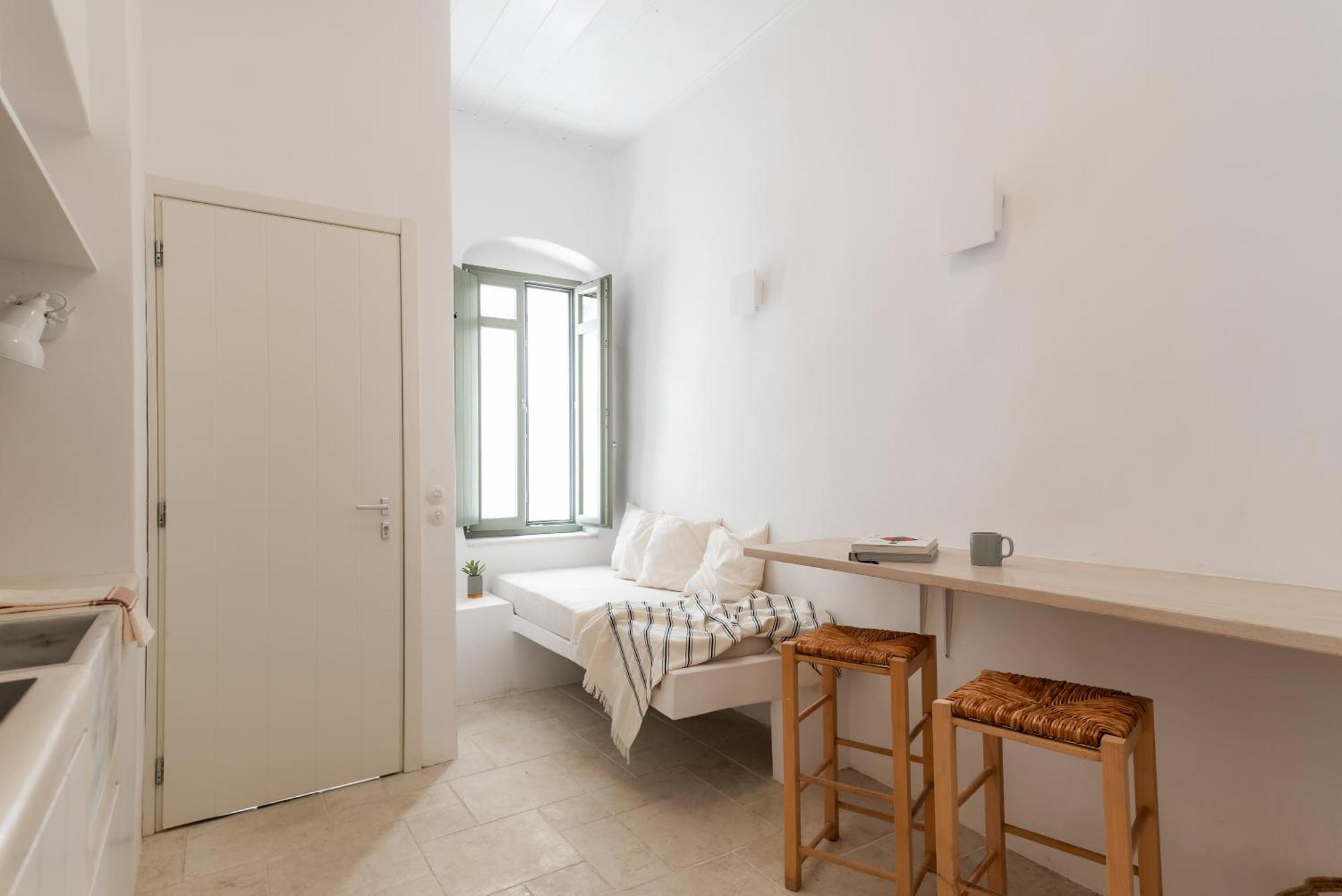 Aniko Suites White Alley Mykonos Town ภายนอก รูปภาพ