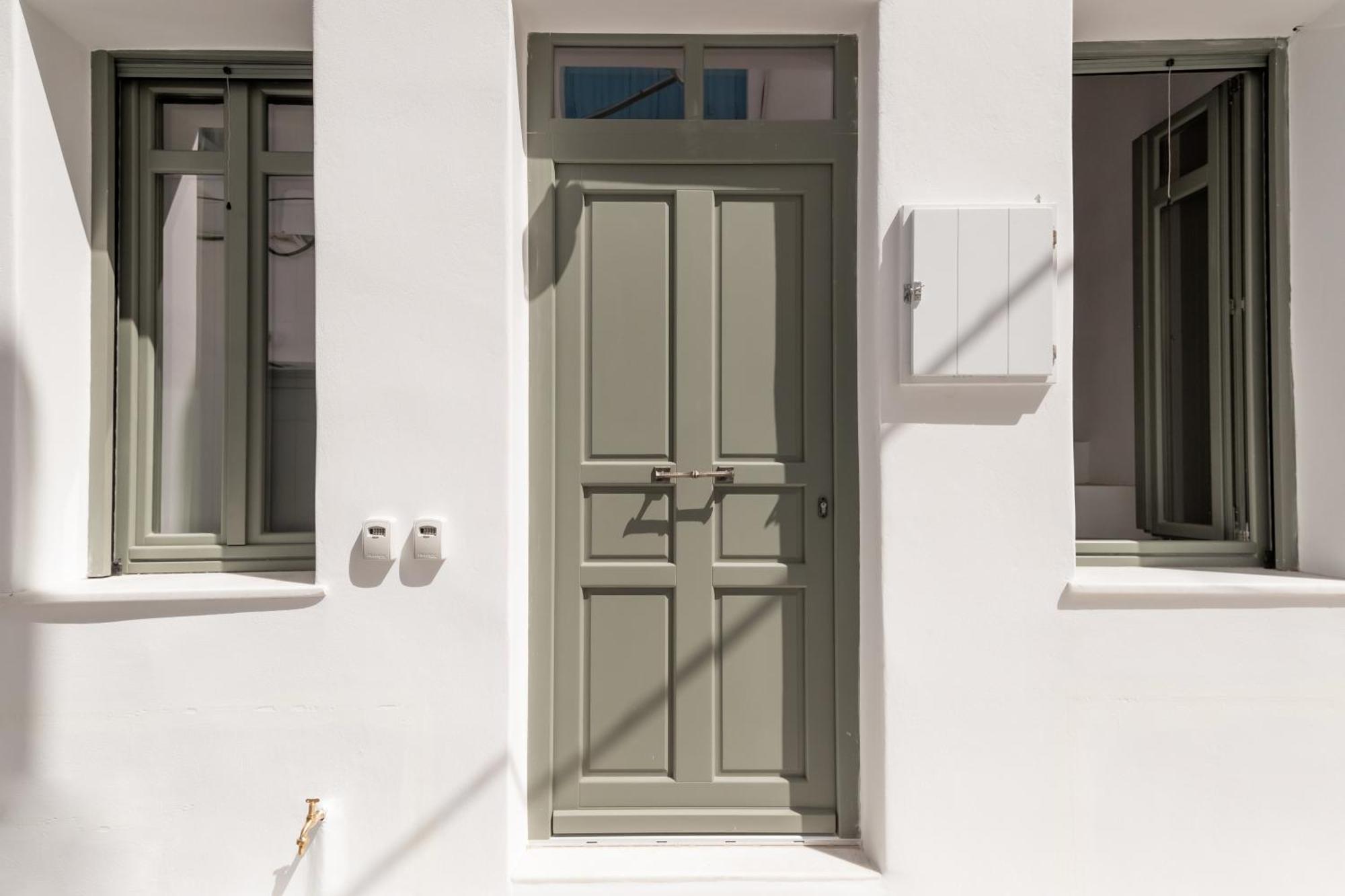 Aniko Suites White Alley Mykonos Town ภายนอก รูปภาพ