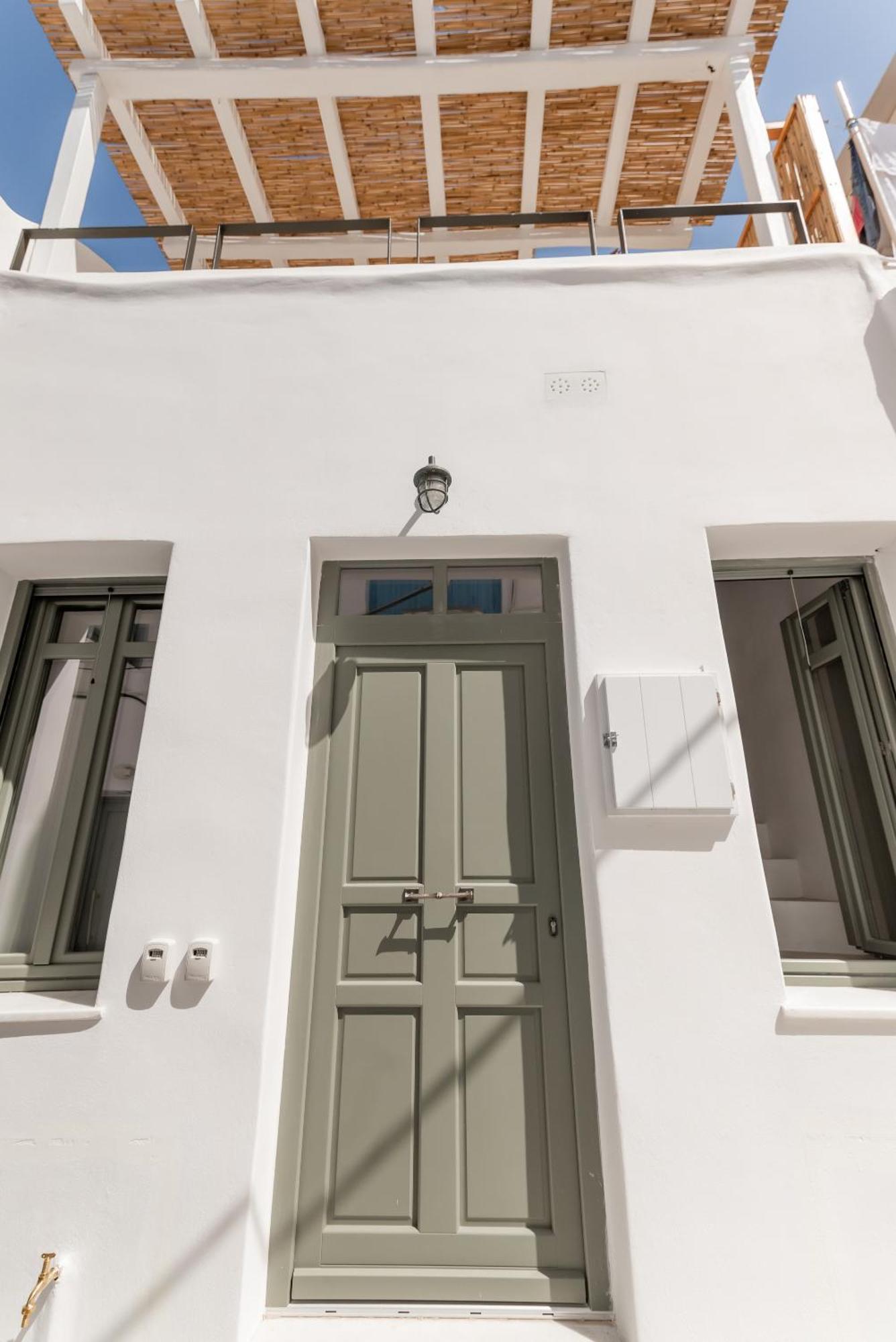 Aniko Suites White Alley Mykonos Town ภายนอก รูปภาพ